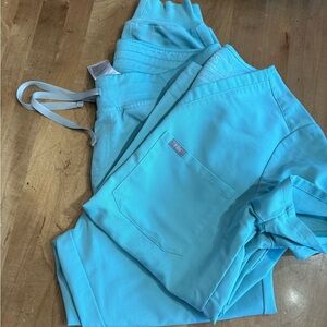 Seaglass Figs scrub set